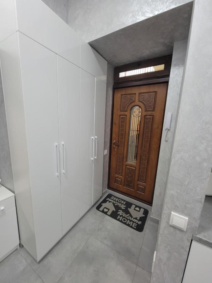 Warm & Cozy Apartment In The Heart Of Historical Lviv Eksteriør billede